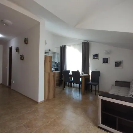 Lighthouse -bastet Bs Apartmán *